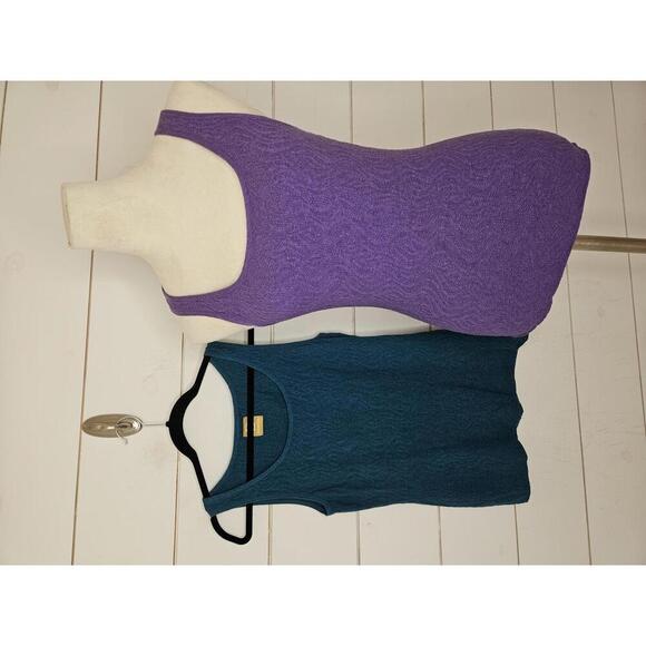 Lot of 2 Damask Medium 1-Teal blue & 1-Purple stretchy textured tank tops - Picture 1 of 3